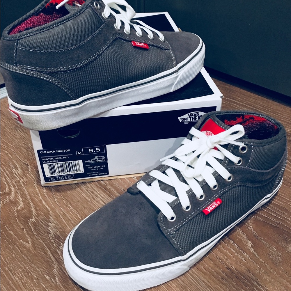 Vans :: Chukka Midtop in Pewter